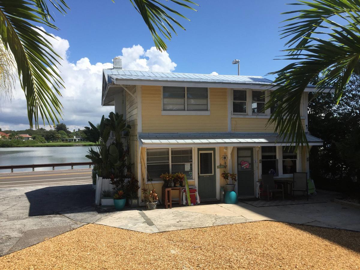 Sun N Fun Beachfront Vacation Rentals อินเดียนชอร์ส ภายนอก รูปภาพ