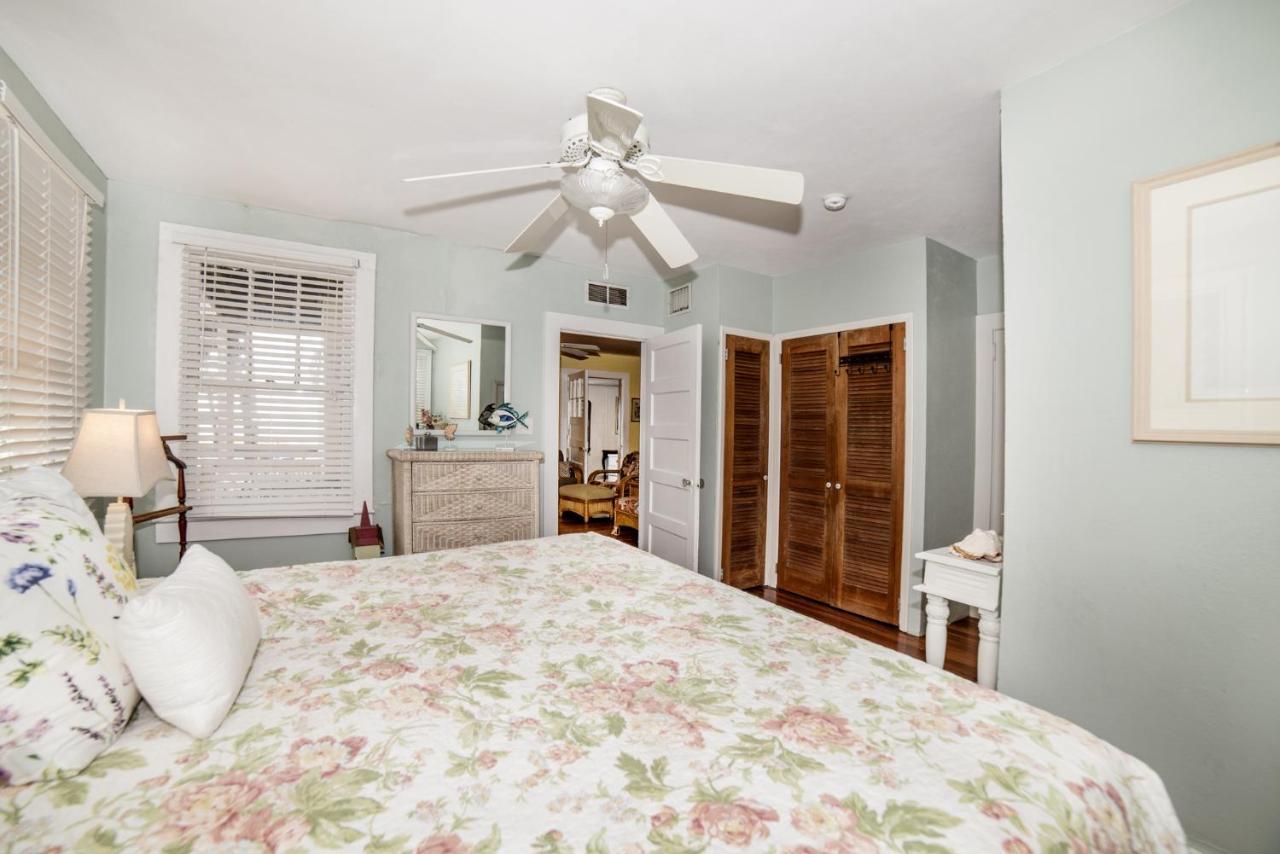 Sun N Fun Beachfront Vacation Rentals อินเดียนชอร์ส ภายนอก รูปภาพ