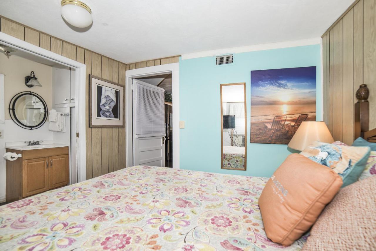 Sun N Fun Beachfront Vacation Rentals อินเดียนชอร์ส ภายนอก รูปภาพ