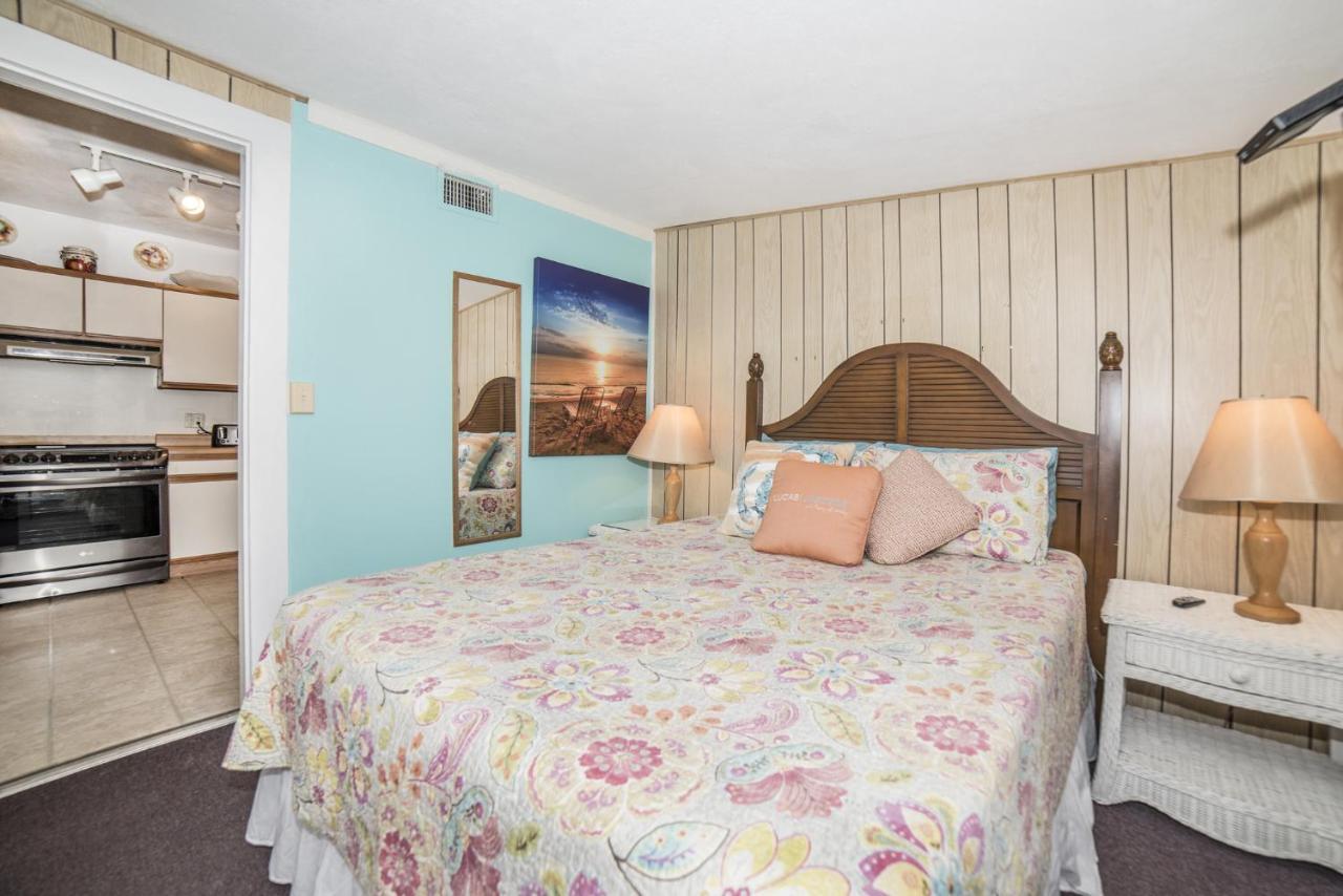 Sun N Fun Beachfront Vacation Rentals อินเดียนชอร์ส ภายนอก รูปภาพ