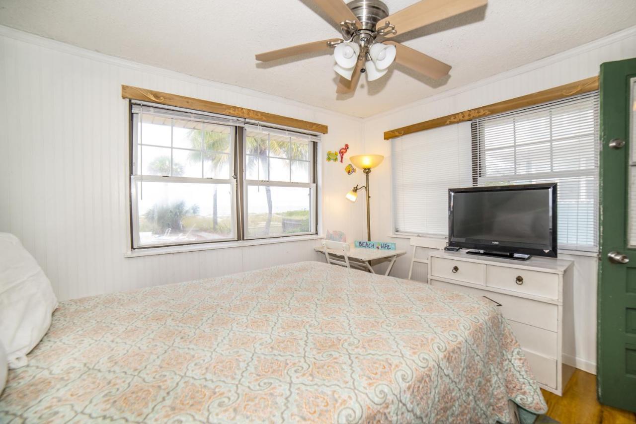 Sun N Fun Beachfront Vacation Rentals อินเดียนชอร์ส ภายนอก รูปภาพ