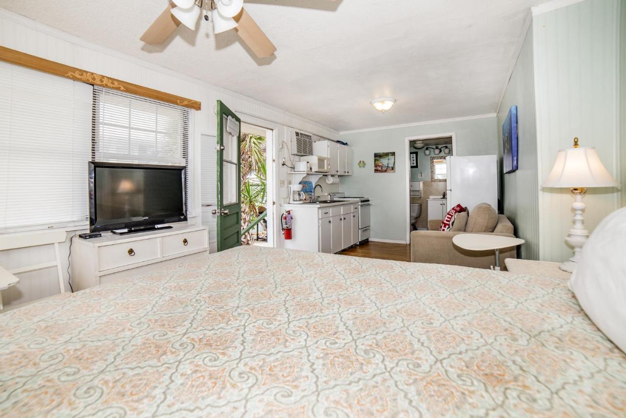 Sun N Fun Beachfront Vacation Rentals อินเดียนชอร์ส ภายนอก รูปภาพ